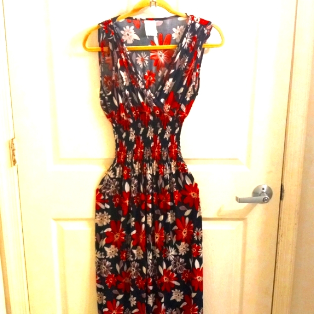 MAXI M Ladies Floral Black Red Lavendar Smocked Bust to Waist Sleeveless